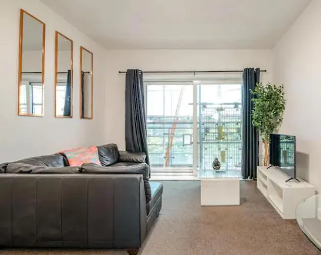 Home Away - Southampton City Centre Apartment