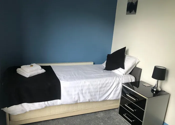 Bassett Home - Single Room And Free Parking