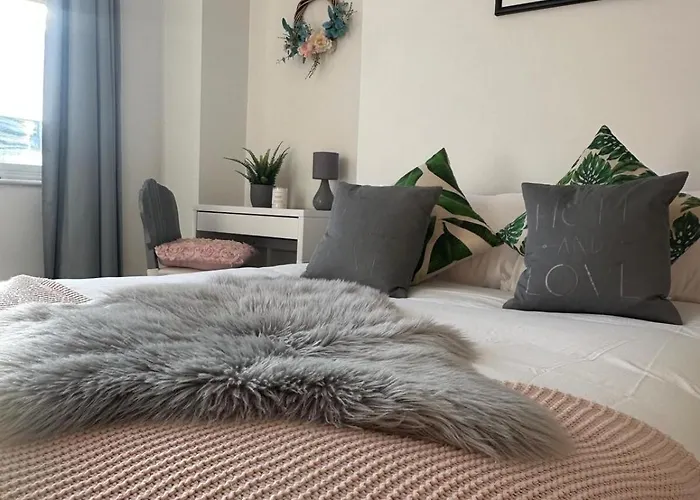 Xue Apartment To Let