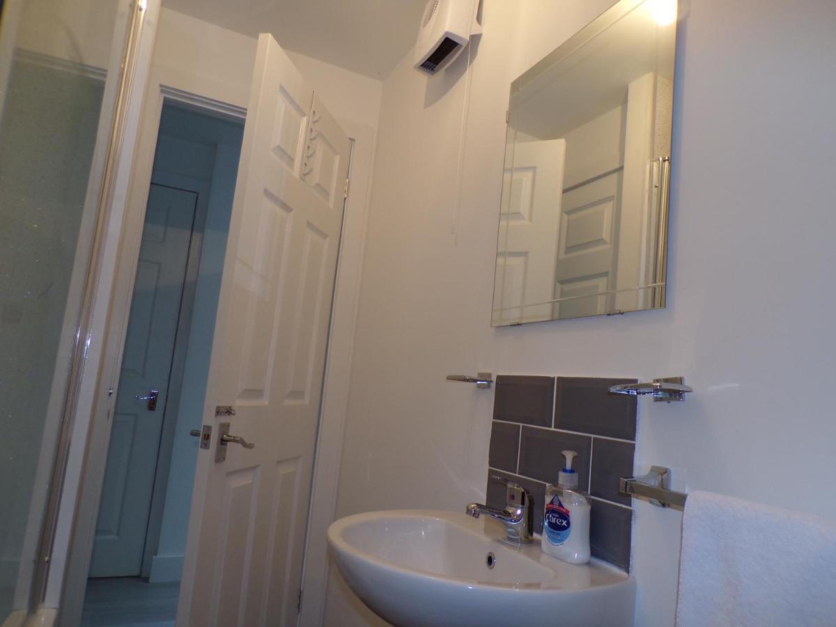 Lakeview Apartments
