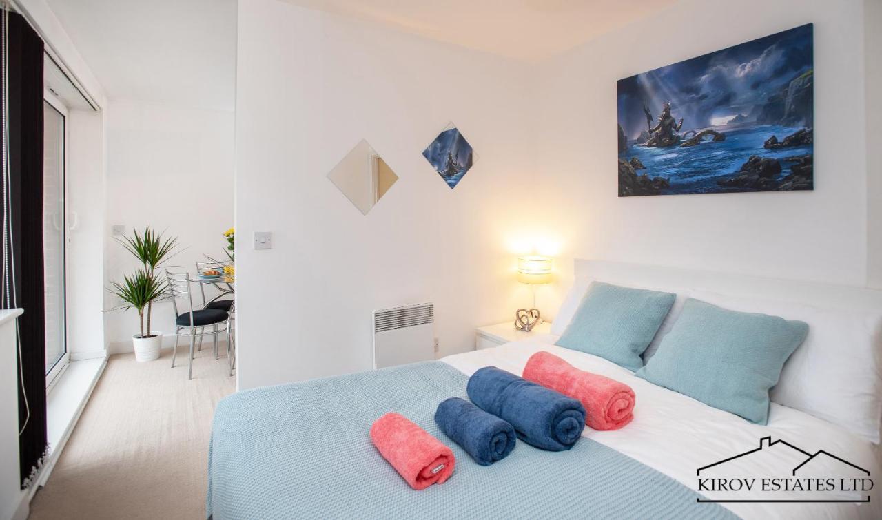 Poseidon - 1 Bed Flat - Heart Of Town Apartamento
