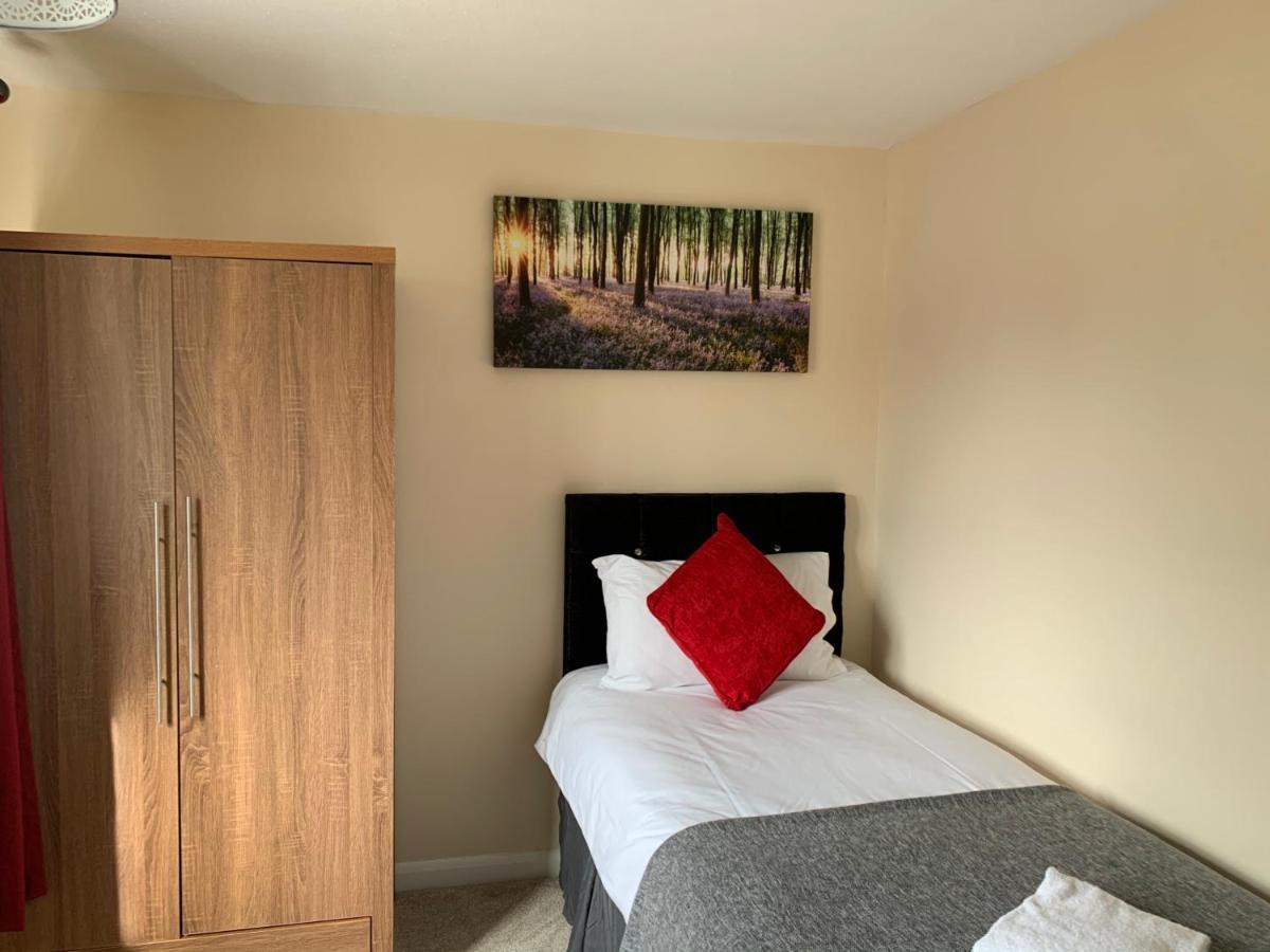 Executive 4 Bedroom Bassett House Holiday home