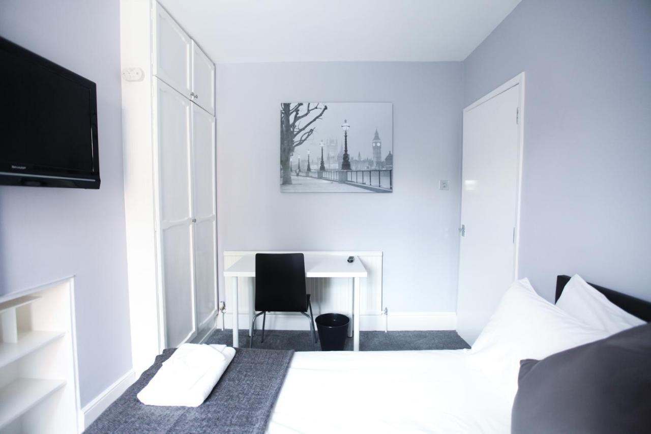 Honest Hospital House 1 *