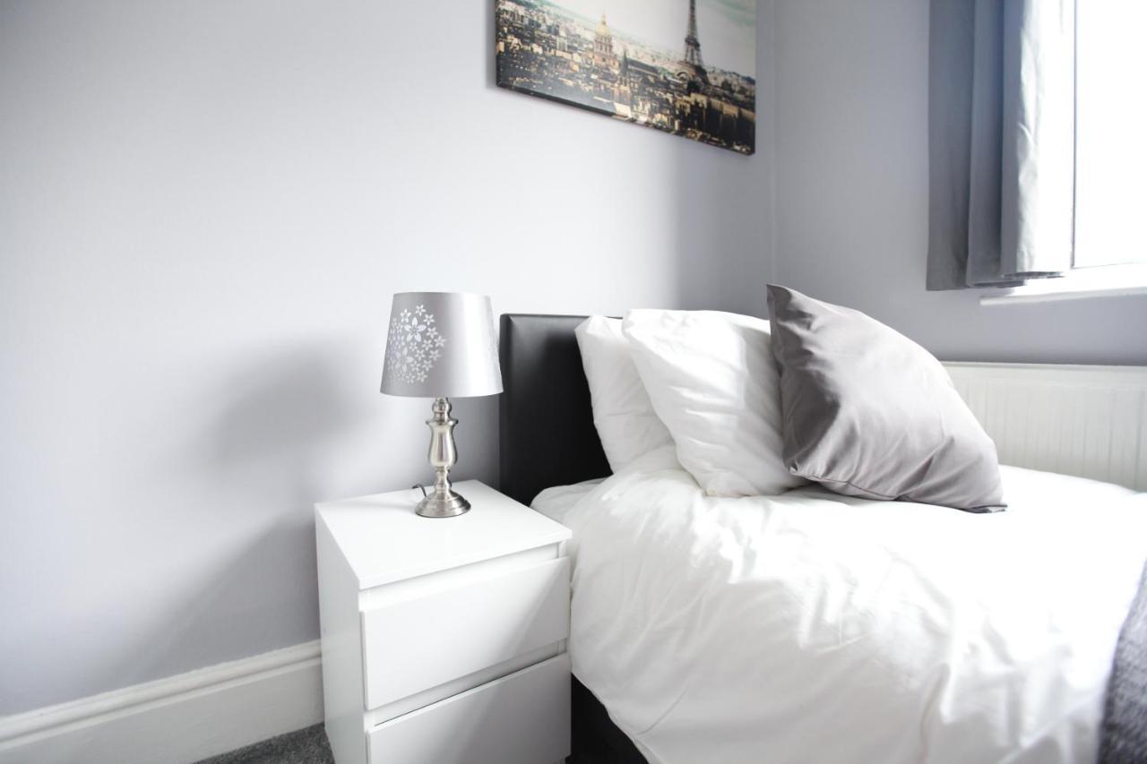 Apartment Honest Hospital House 1 *