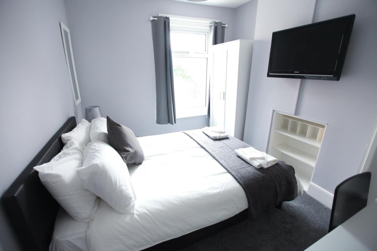 Honest Hospital House 1 * Southampton