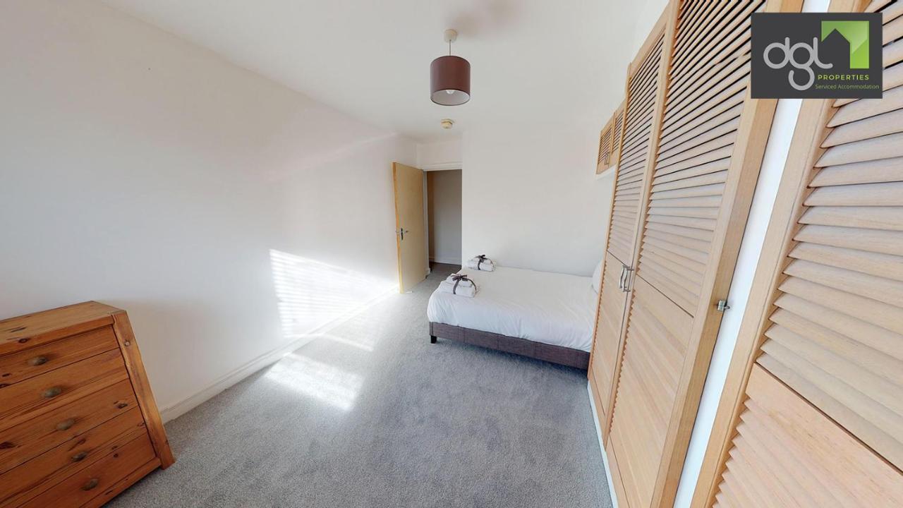 2 Bedroom Dgl Serviced City Centre Apartment Southampton