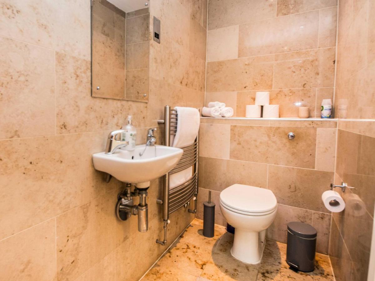 Apartment 31 Queens Terrace