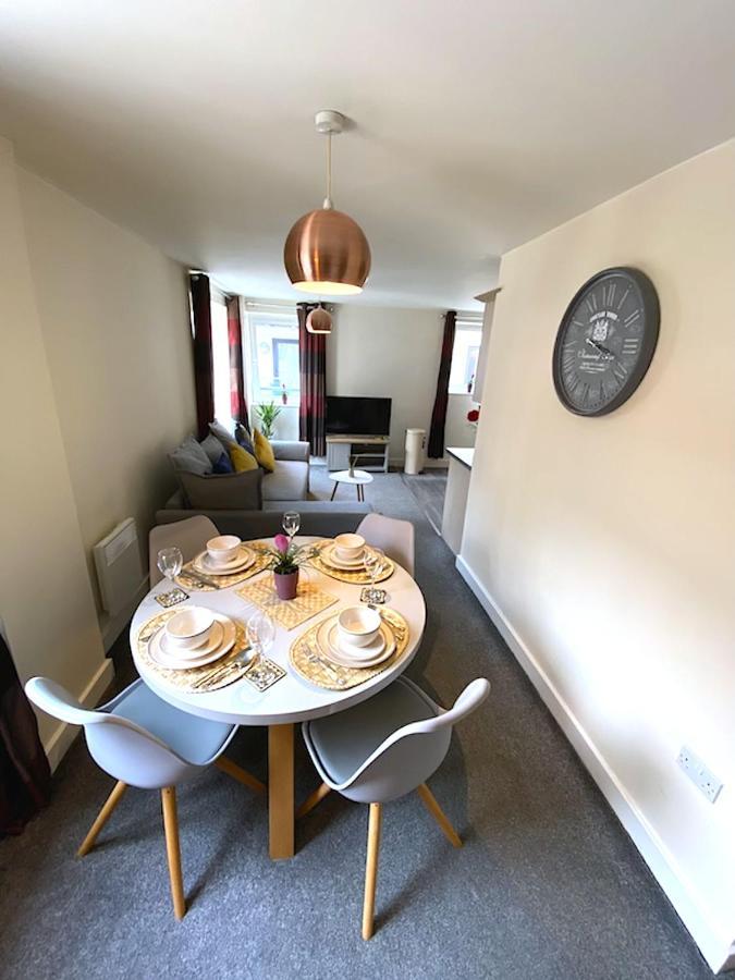 Stylish Two Bed With Secure Parking Apartment Southampton