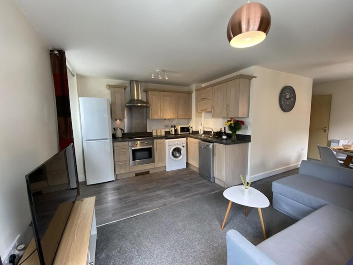 Stylish Two Bed With Secure Parking * Southampton