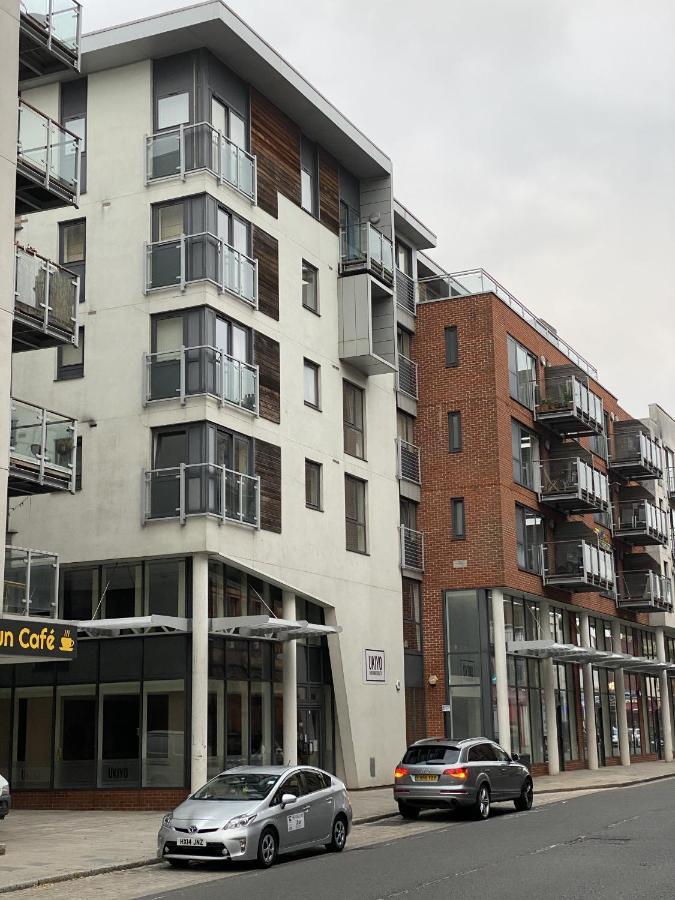 Apartment Stylish Two Bed With Secure Parking Southampton