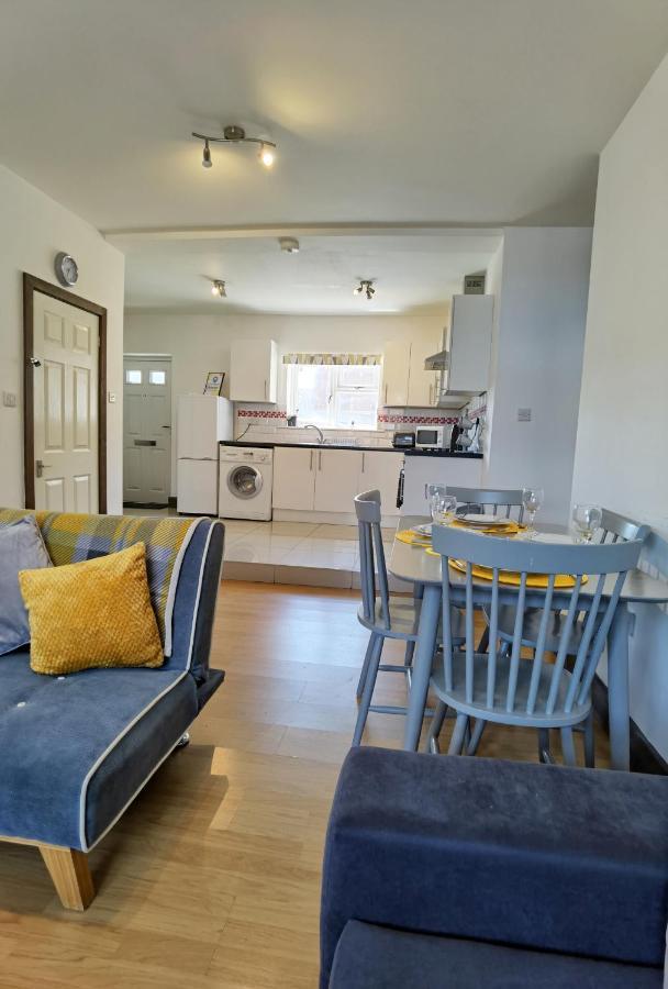 Apartamento Flat 3 Lovely Spacious Available For Guests Parking Wifi *