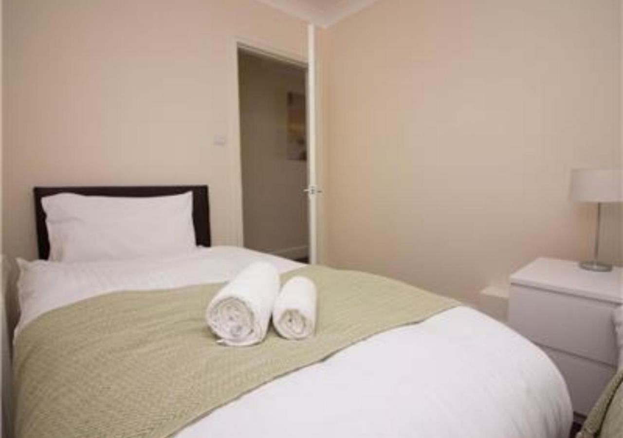 Stayzo Penthouse 2- Premier Southampton