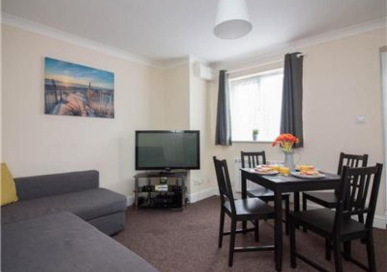Stayzo Penthouse 2- Premier Apartment *