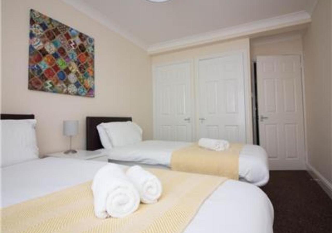 Stayzo Penthouse 2- Premier * Southampton
