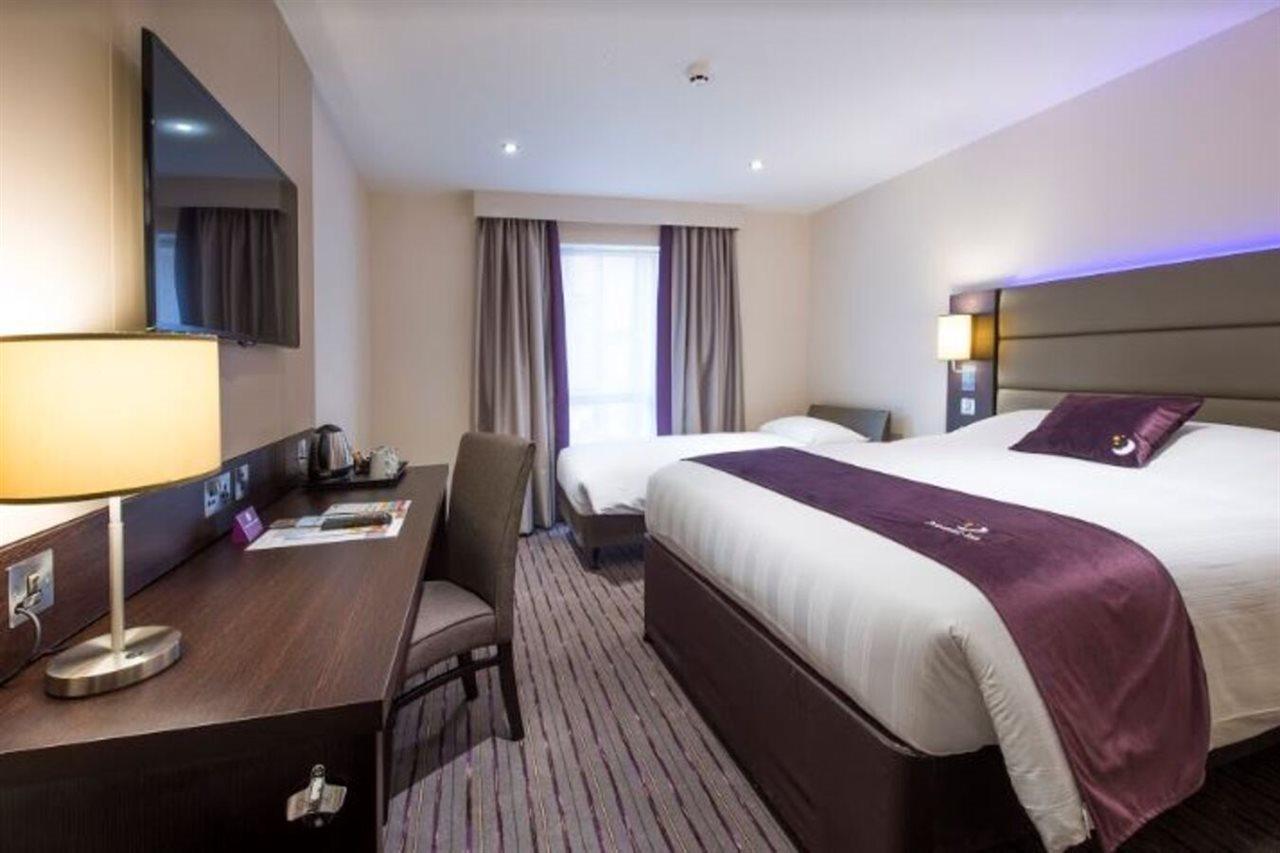 Premier Hotel