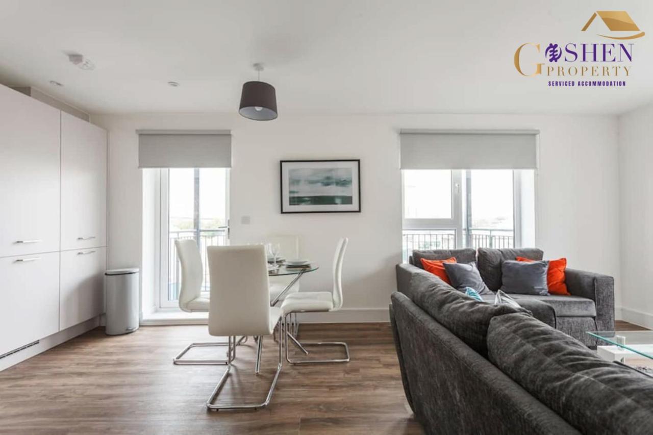 2 Bedroom Chapel Riverside At Goshen Serviced Southampton, Free Wifi & Parking Southampton