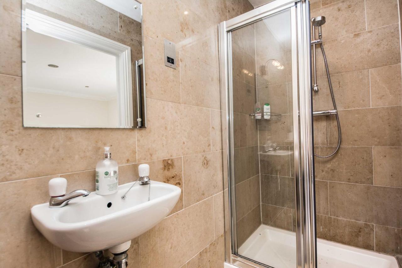 31 Queens Terrace *