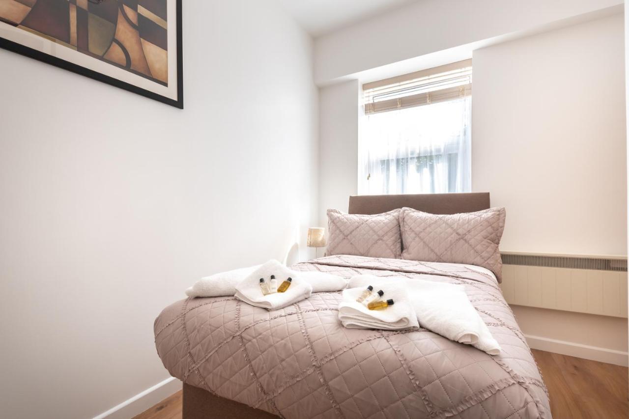Silver Moon, 2 Bedrooms In Free Parking