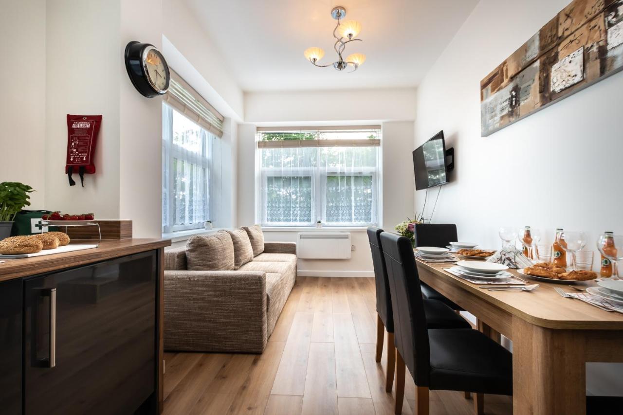 Silver Moon, 2 Bedrooms In Free Parking