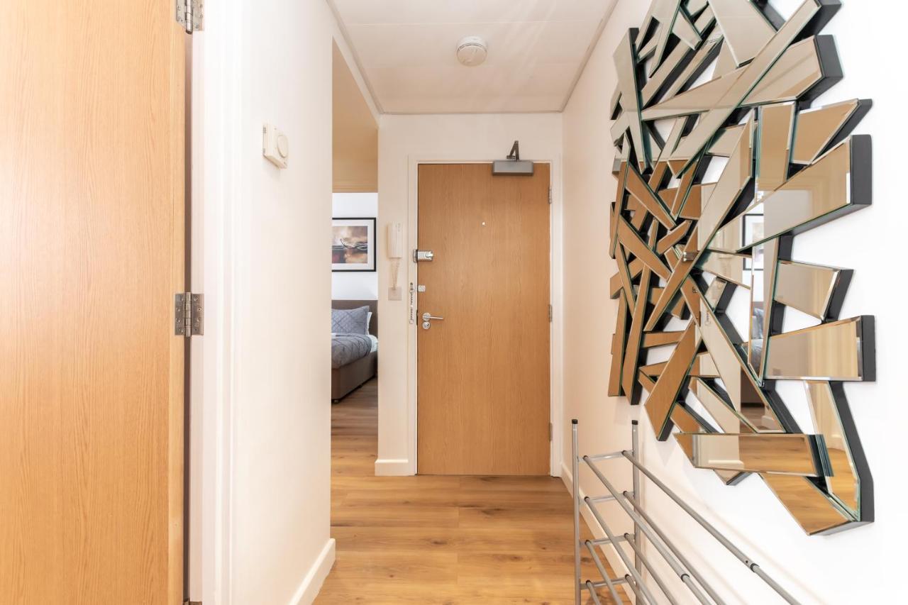 Silver Moon, 2 Bedrooms In Free Parking Apartamento *