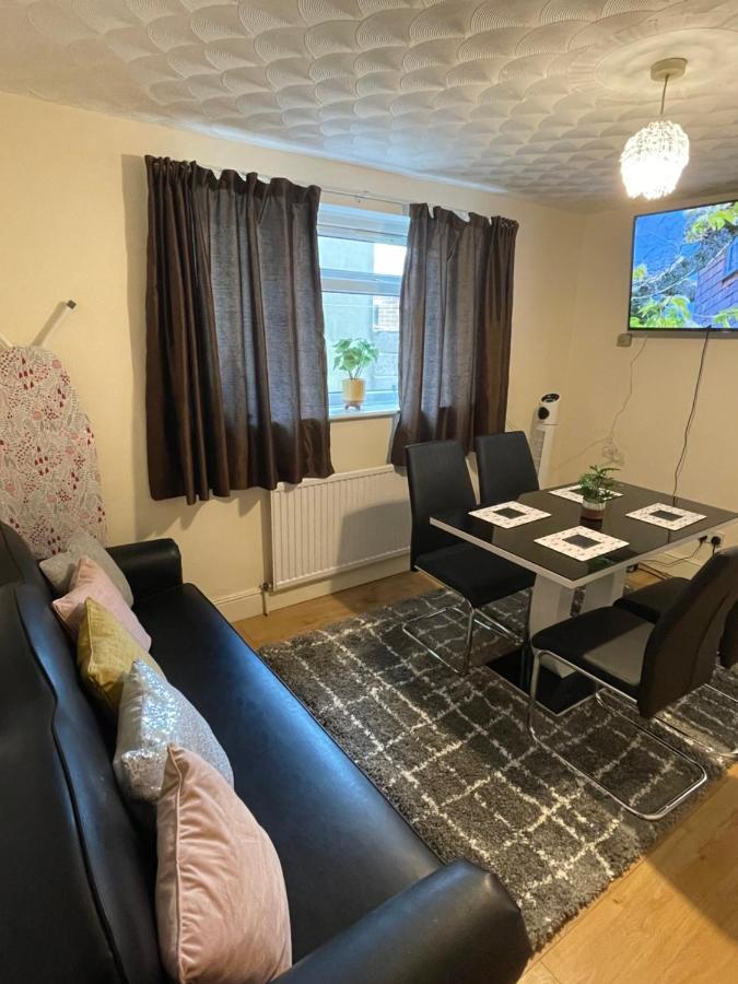 Blackberry Self-catering Capsule hotel Southampton