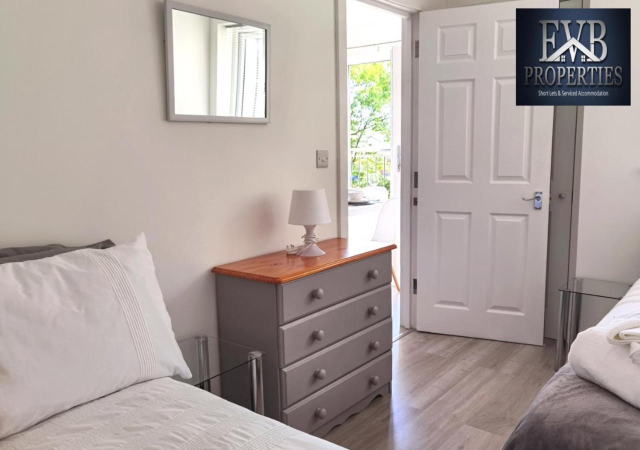 Spireview: Titanic-inspired 2-bedroom In Southampton