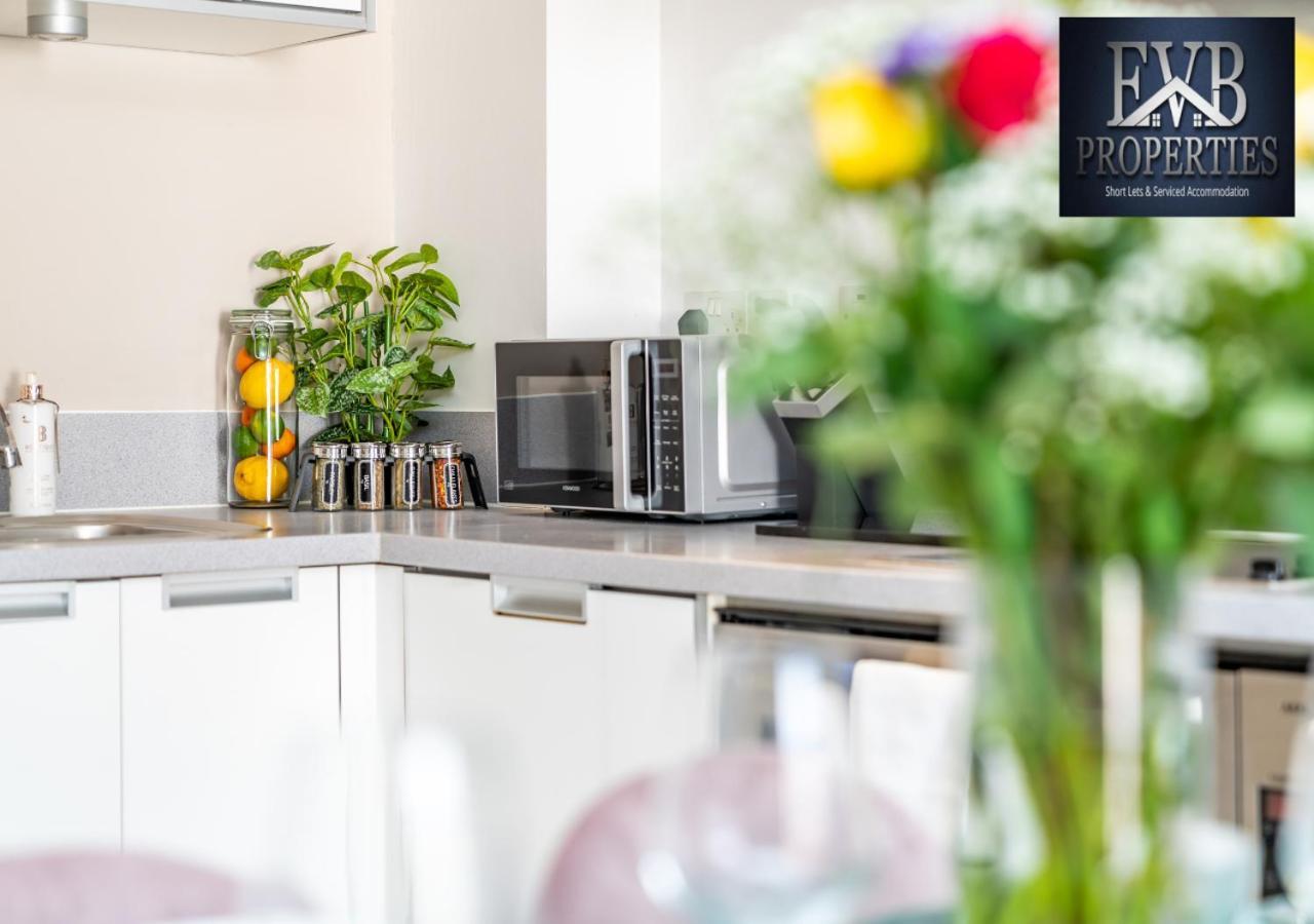 Evb Properties: Ocean Village Apartment Southampton