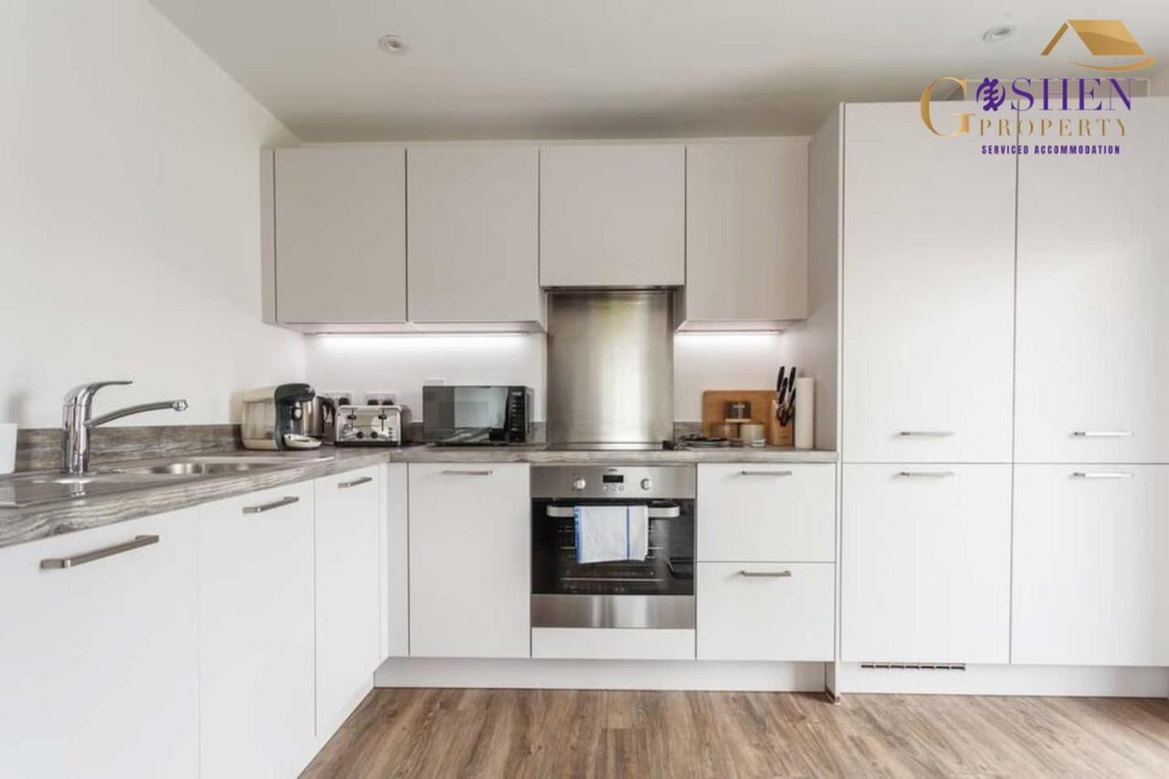 Apartment 2 Bedroom Chapel Riverside At Goshen Serviced Southampton, Free Wifi & Parking Southampton