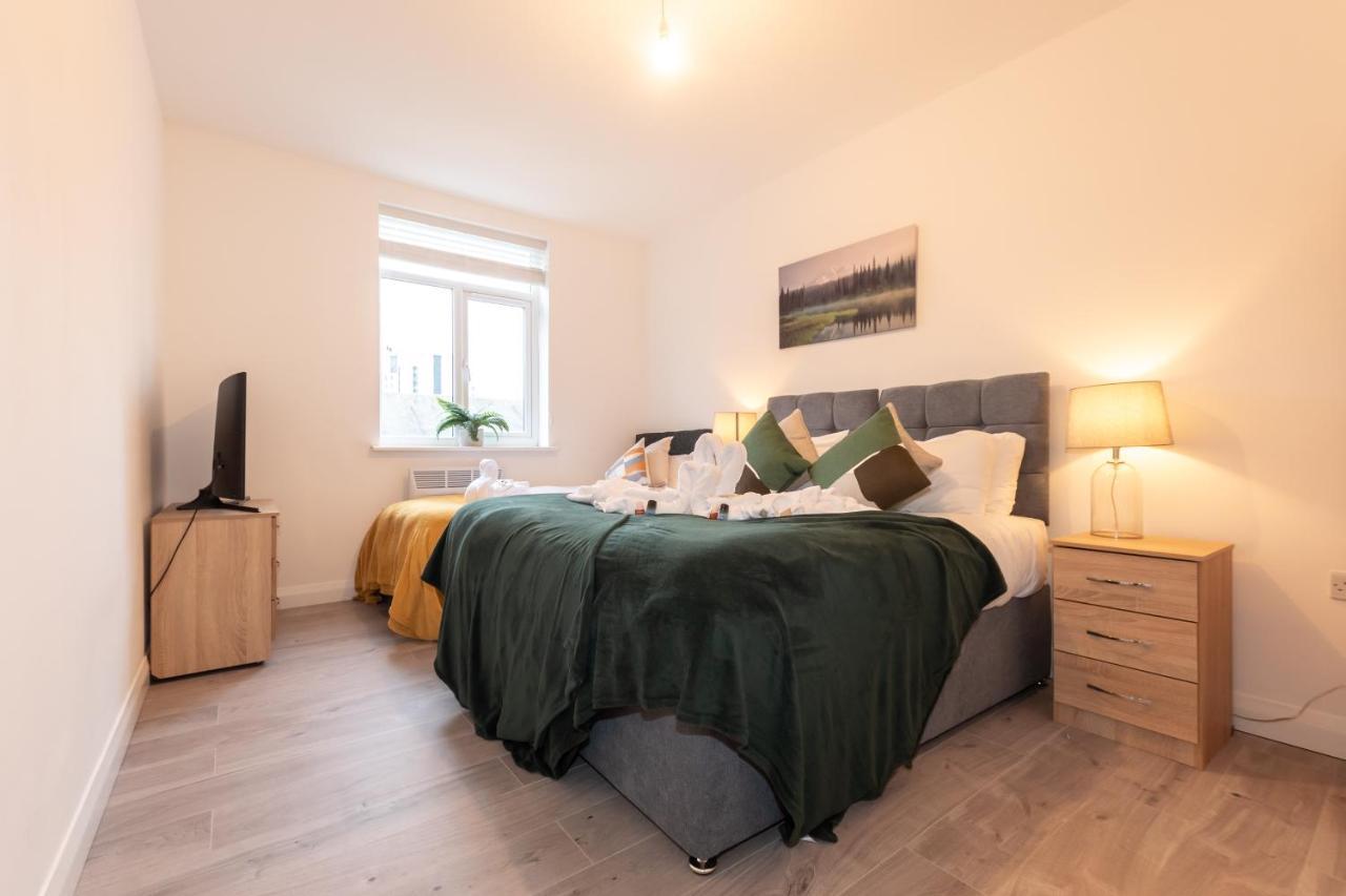 Apartment Apartments: Location With Parking *