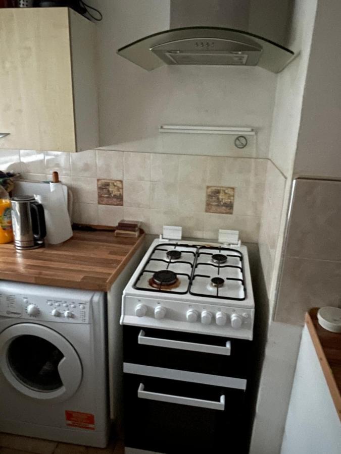 Alder En-suites Self-catering With Private Shower 1 *