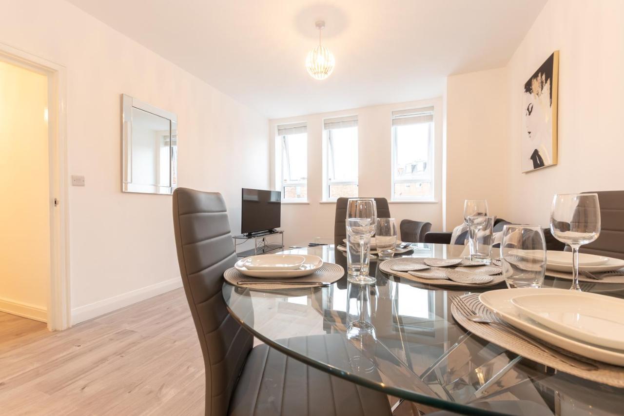 Apartments: Location With Parking Southampton