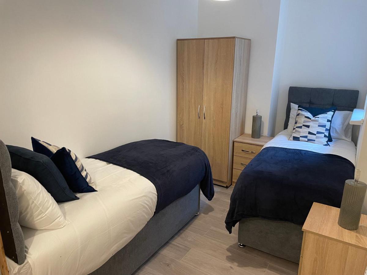 Apartments: Location With Parking Southampton