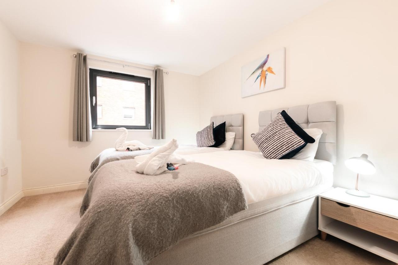 Centre Loft: Spacious 3-bed With Secure Parking * Southampton