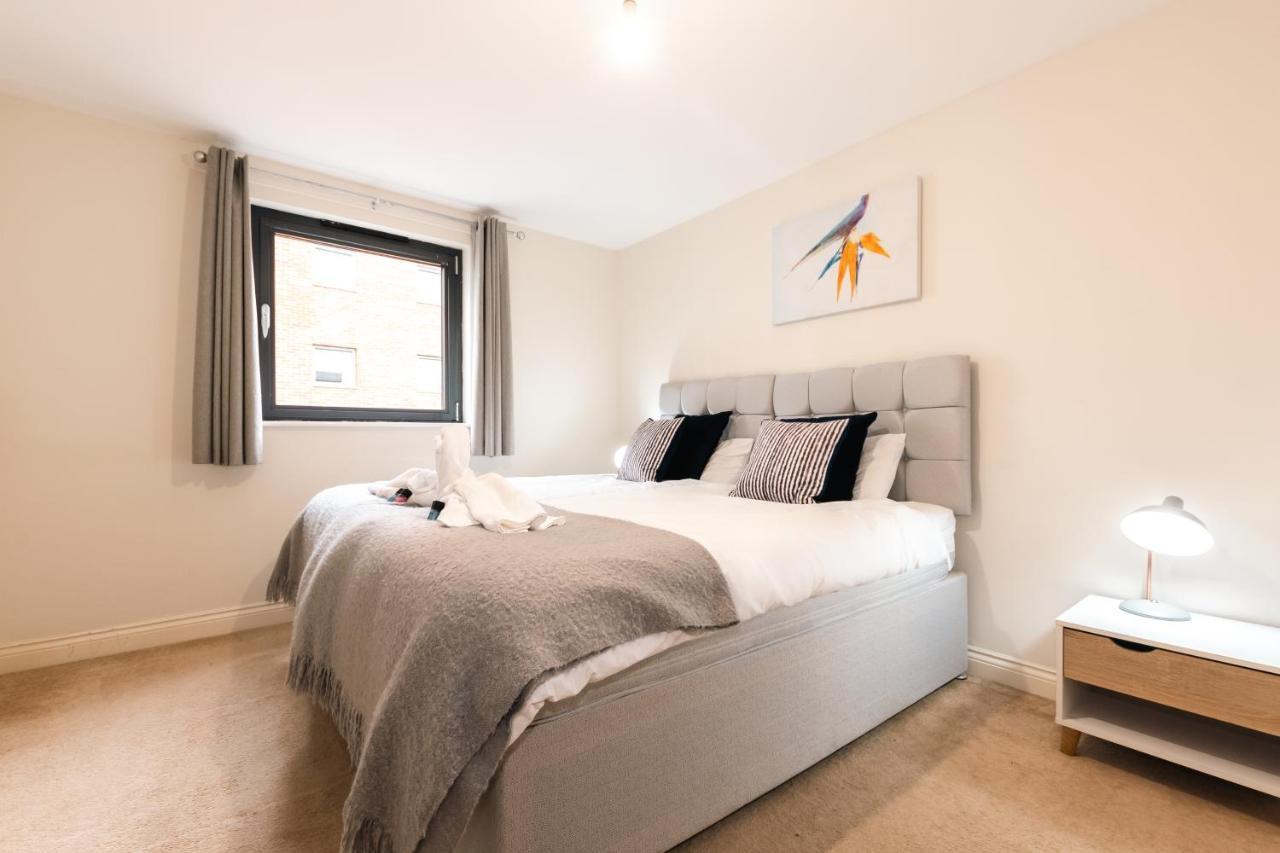 Apartment Centre Loft: Spacious 3-bed With Secure Parking Southampton