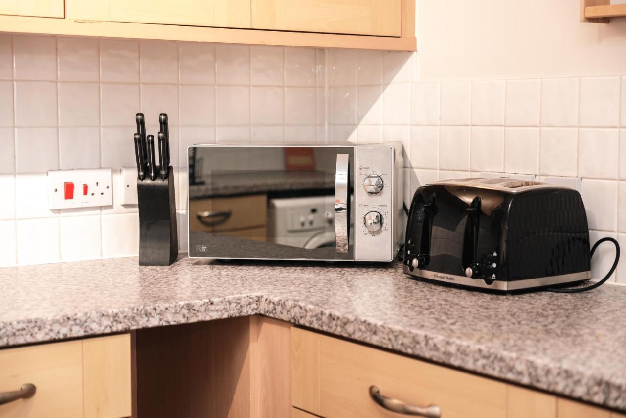 Centre Loft: Spacious 3-bed With Secure Parking * Southampton