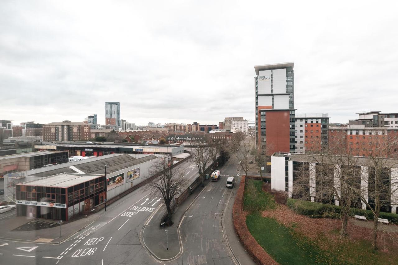 Centre Loft: Spacious 3-bed With Secure Parking * Southampton