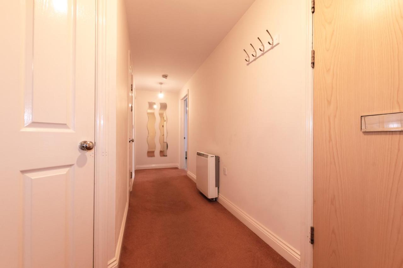 Apartment Centre Loft: Spacious 3-bed With Secure Parking