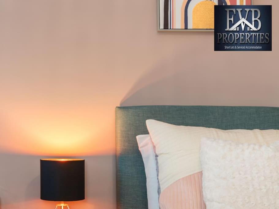 Charming Cosy Getaway Ideal For Leisure & Business *