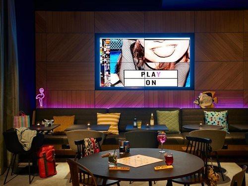 Moxy 4*