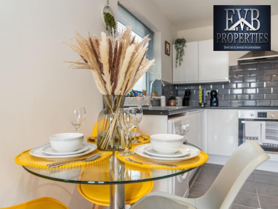Apartment Charming Cosy Getaway Ideal For Leisure & Business