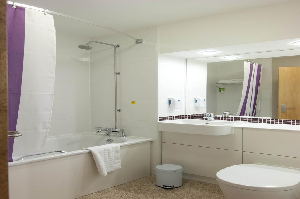 Premier West Quay Hotel 3*