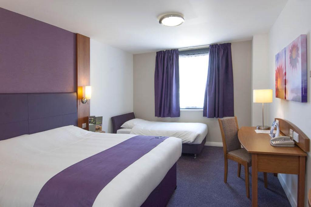 Premier West Quay 3* Southampton