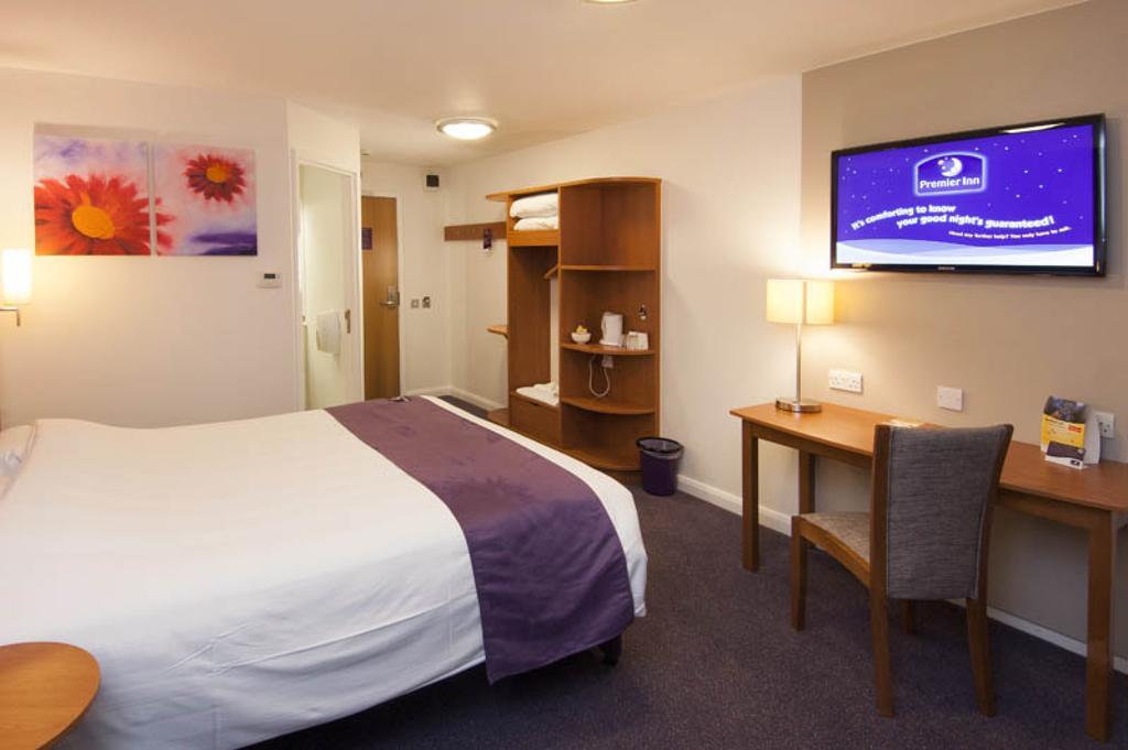 Premier West Quay Hotel 3*
