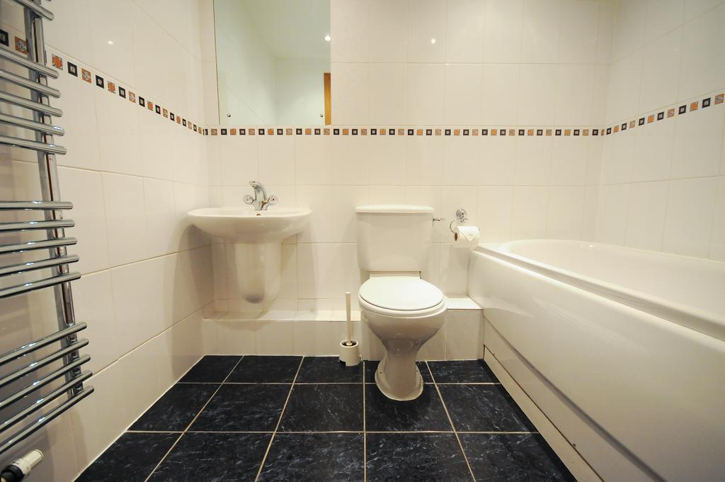 Town Or Country - Charter House Apartment *