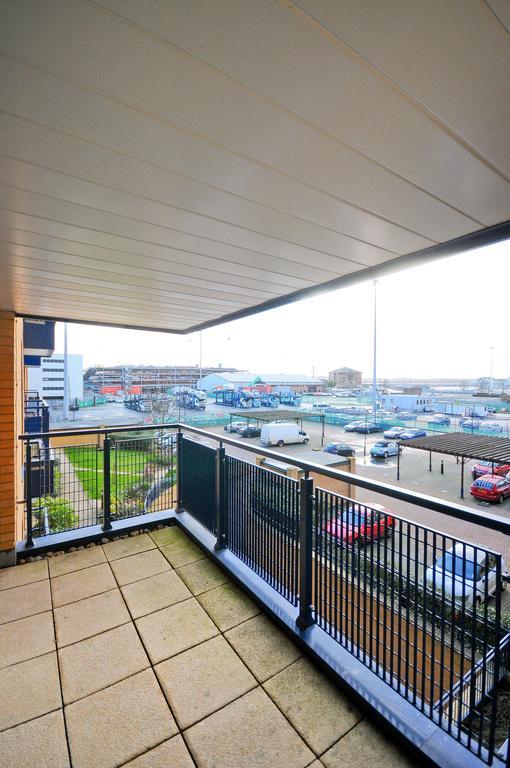 Town Or Country - Charter House Apartment