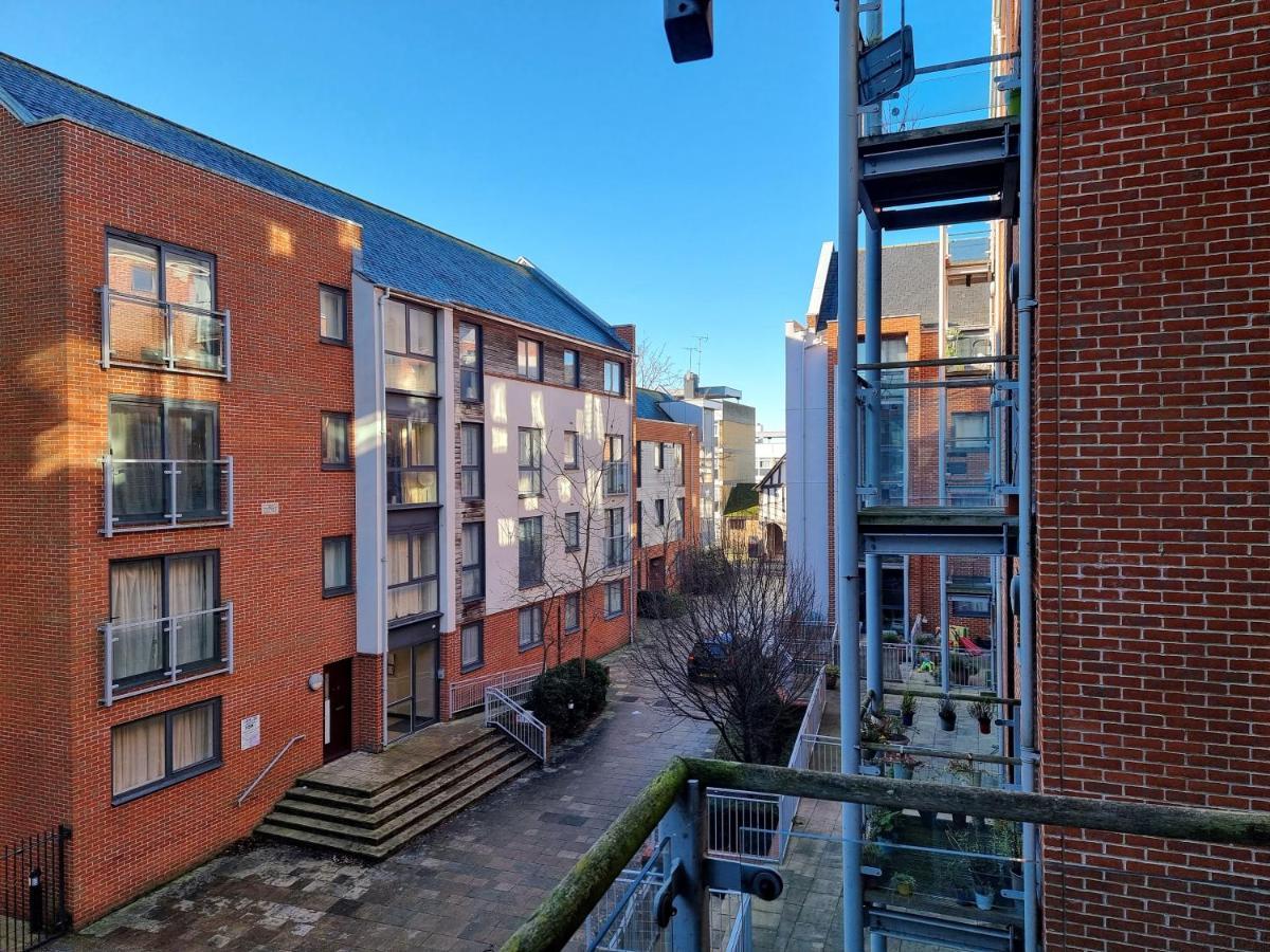 Apartment High Street - 2bd - King Beds - Parking - Wise *