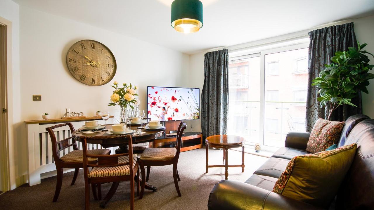Apartment High Street - 2bd - King Beds - Parking - Wise Southampton