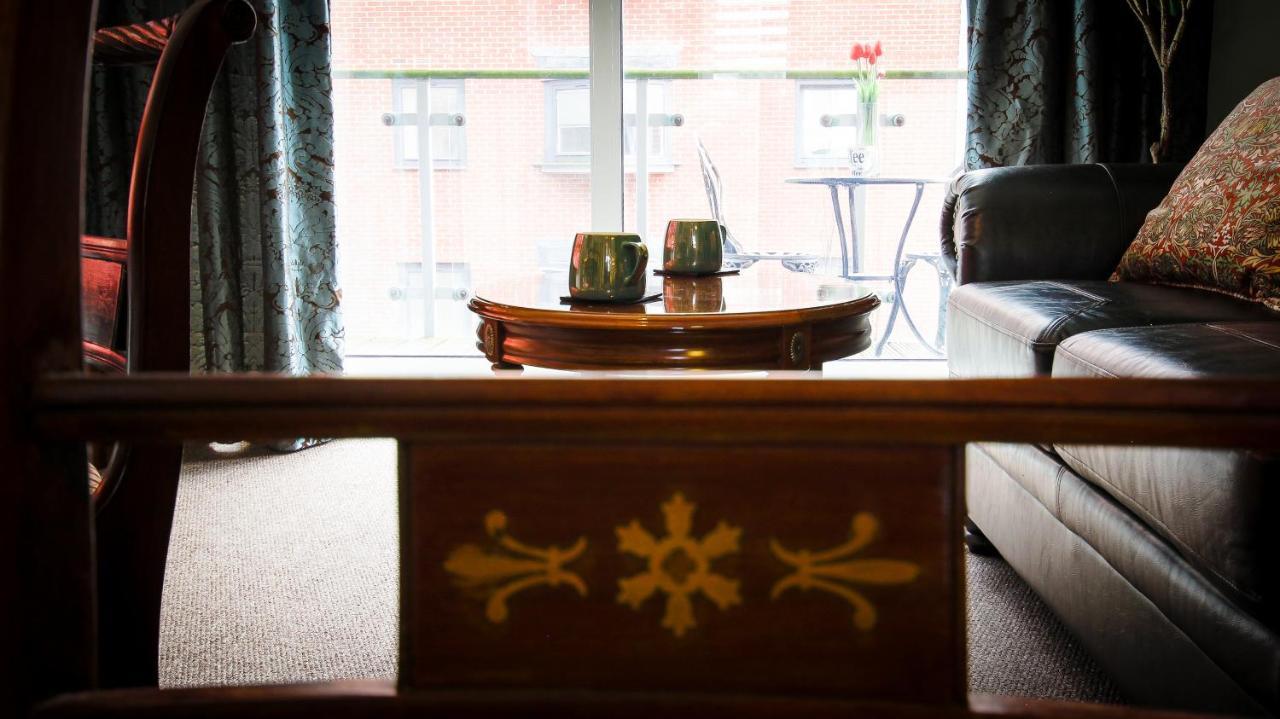 High Street - 2bd - King Beds - Parking - Wise * Southampton