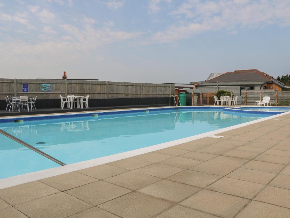 Solent Breezes, Caravan 108 Holiday home