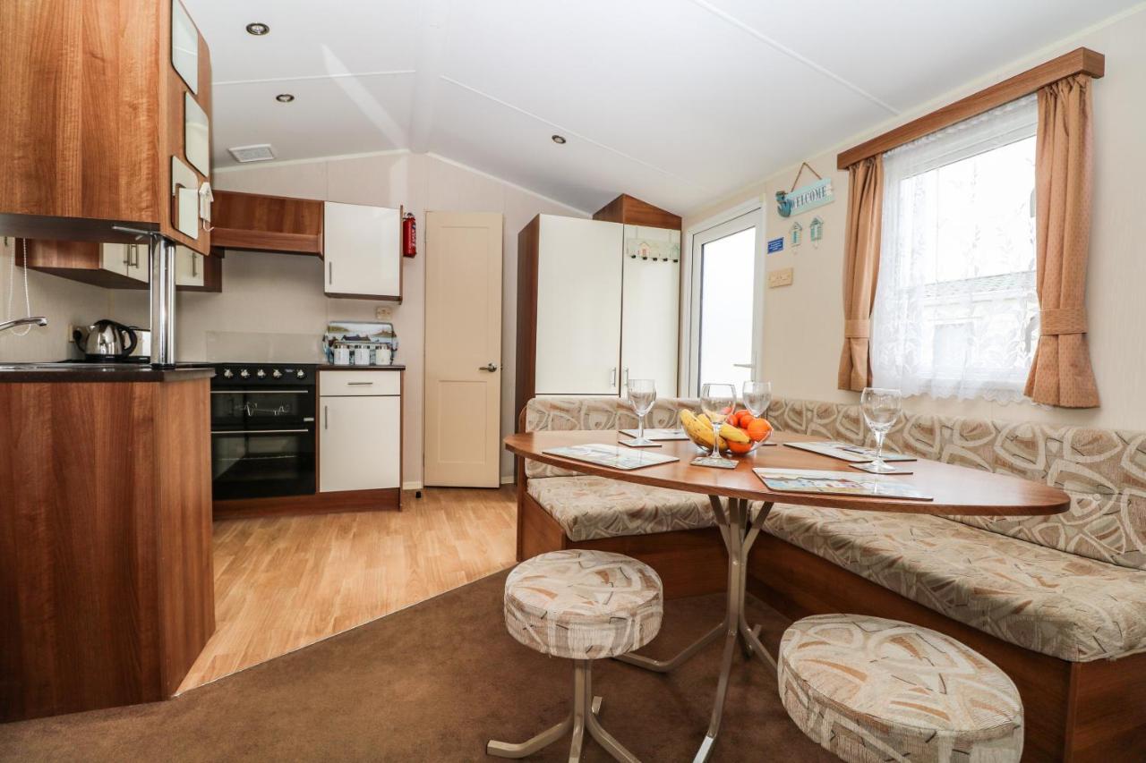 Solent Breezes, Caravan 108 Holiday home Southampton